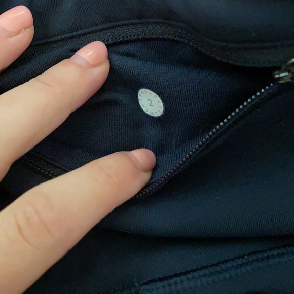 Lululemon / Ruched Calves Thigh Pocket Yoga Workout Leggings Navy Blue Size 2 - Picture 7 of 7